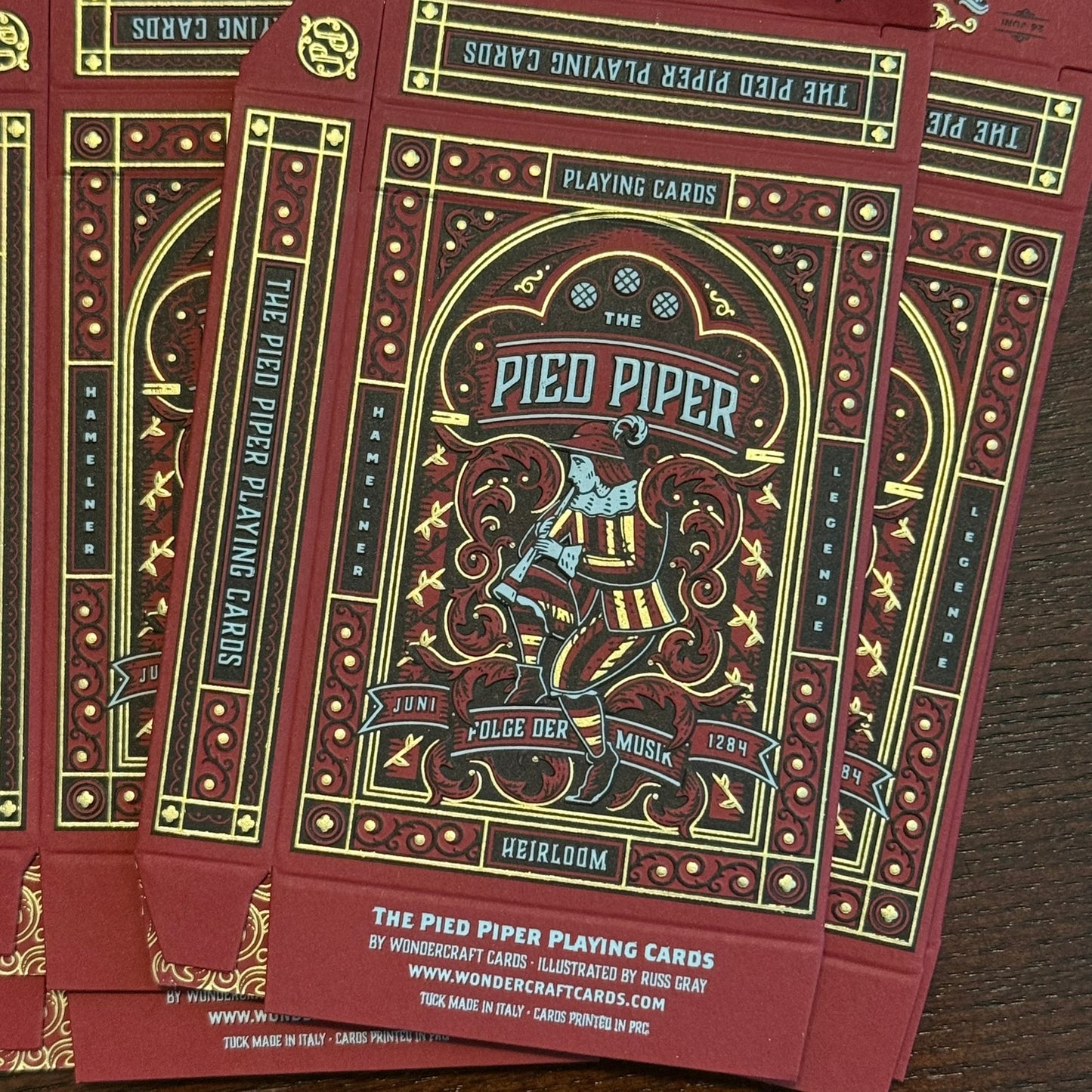 PROTOTYPE - Pied Piper Tucks