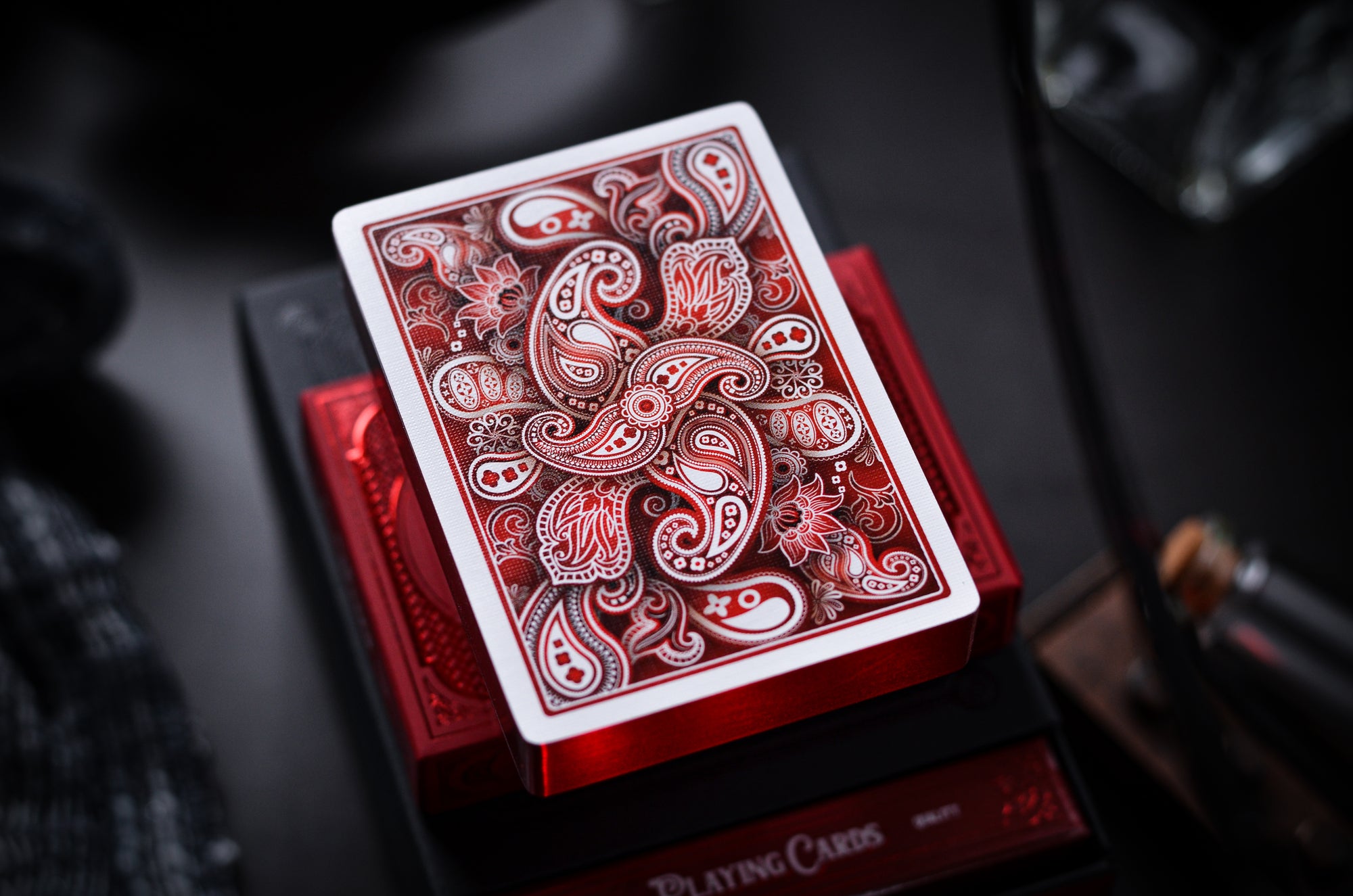 Wonder Playing Cards - Scarlet - Red Gilded