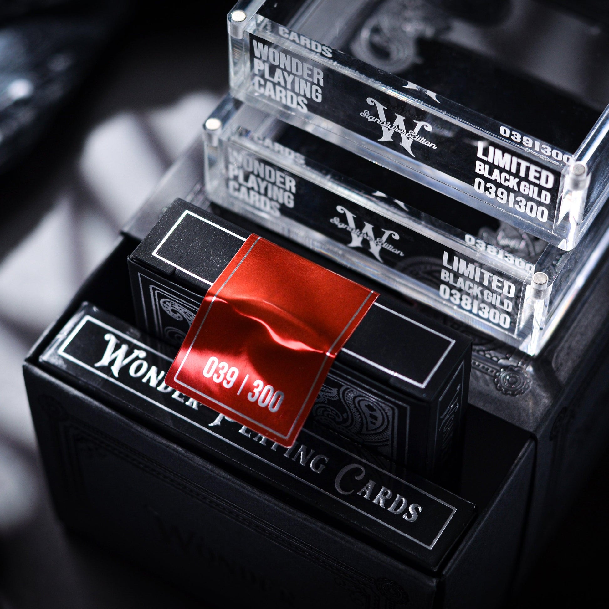 Scarlet Wonder Signature Edition - Black Gilded-Playing Cards-Wondercraft